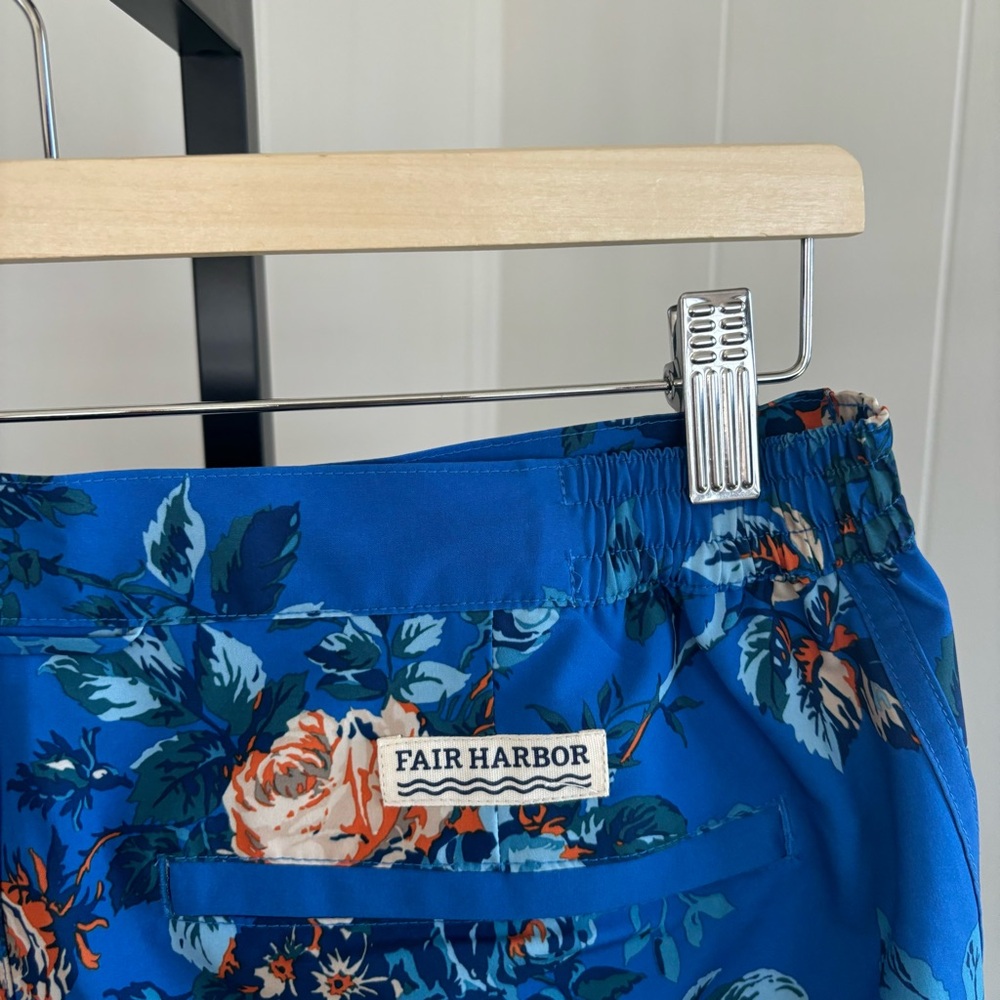 NWT Fair Harbor The Sextant Blue Floral Swim Trunks Shorts with Liner Men 30x5.5